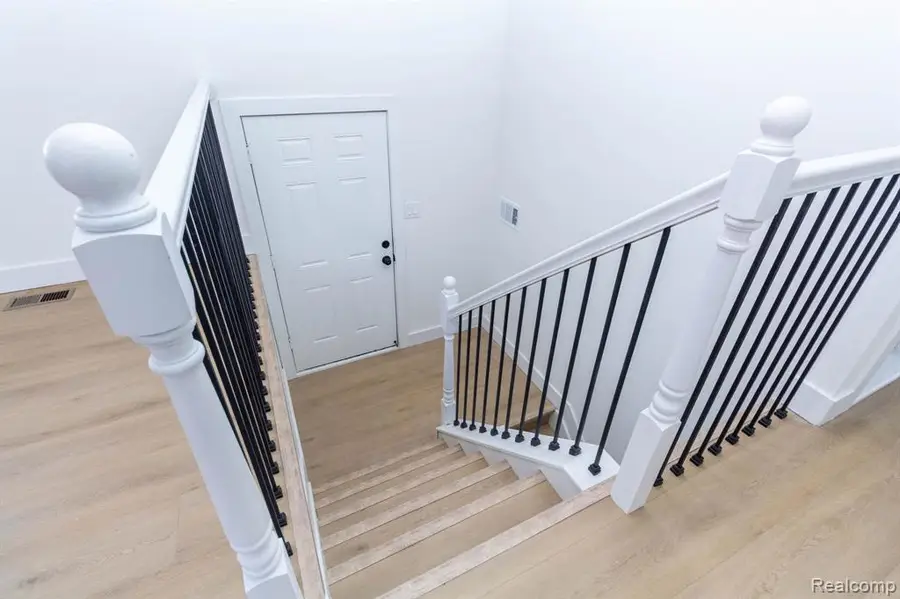 2435 Serra, Sterling Heights, MI  - Image #3