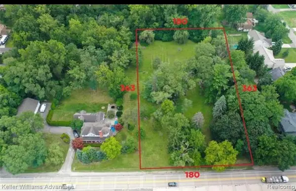 34037 W 9 Mile, Farmington, MI 48335