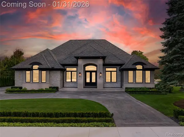 4592 Pinnacle, Rochester, MI 48306