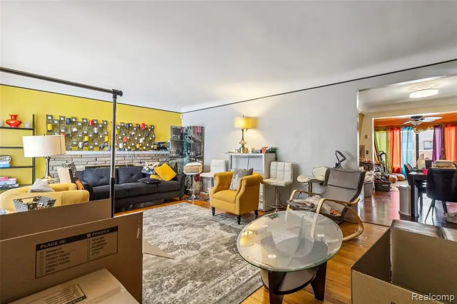 19030 Holbrook, Eastpointe, MI  - Image #3