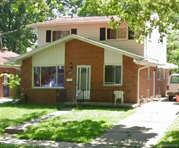 19450 Rensellor, Livonia, MI 