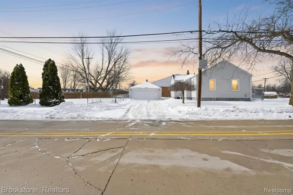 14801 Pennsylvania, Riverview, MI 48193 - #1