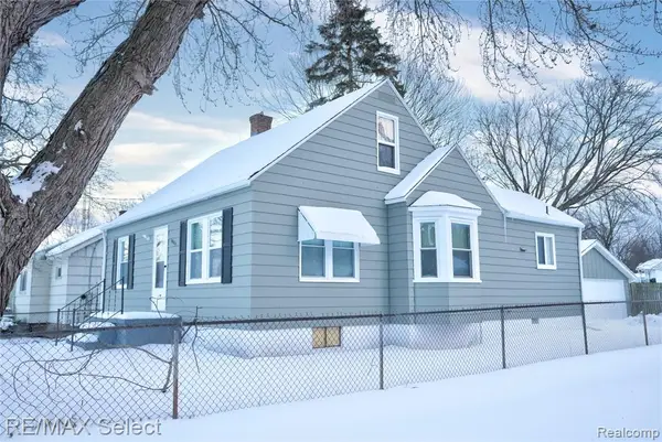 1085 W Parkwood, Flint, MI 