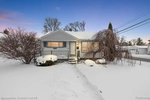 23704 Hazelwood, Hazel Park, MI 48030