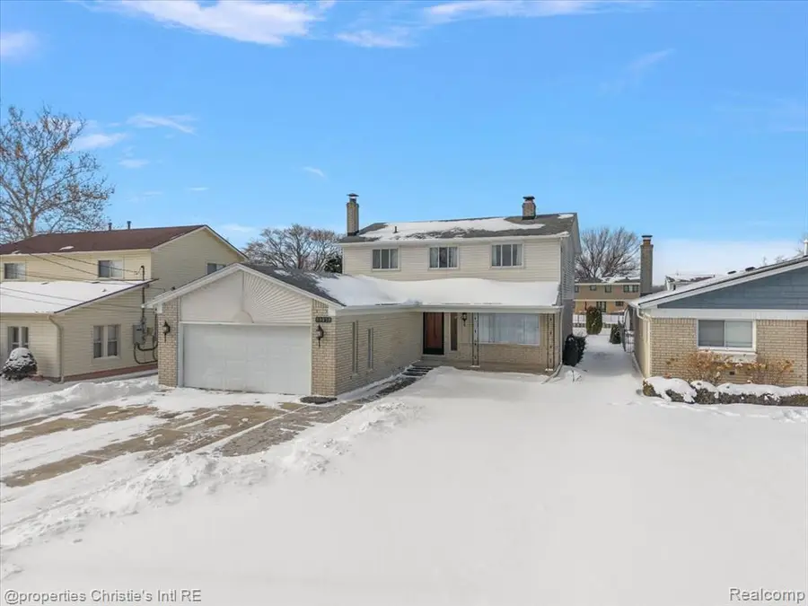 39375 E Archer, Harrison Township, MI  - Image #2