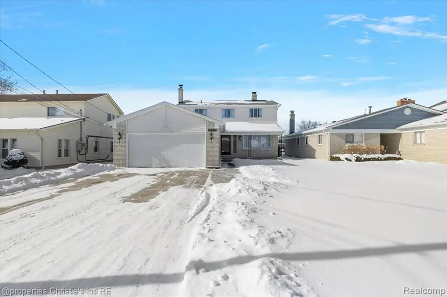 39375 E Archer, Harrison Township, MI  - Image #3