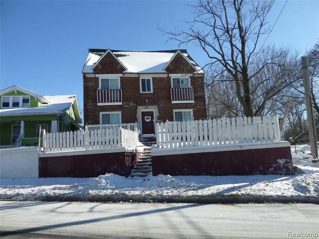 384 N Perry, Pontiac, MI  - Image #1