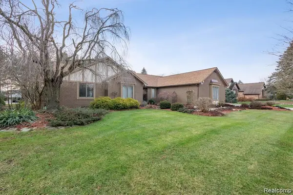 2411 Lassiter, Rochester Hills, MI 