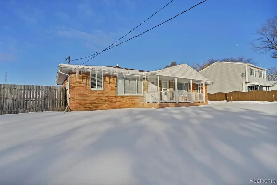 1076 W Kurtz, Flint, MI 48505 - #3