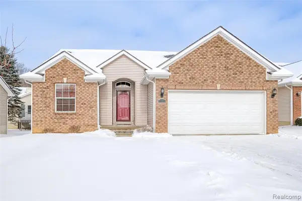 4503 Cross Creek, Burton, MI 