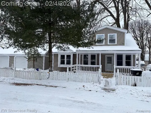 21214 Averhill, Farmington, MI 