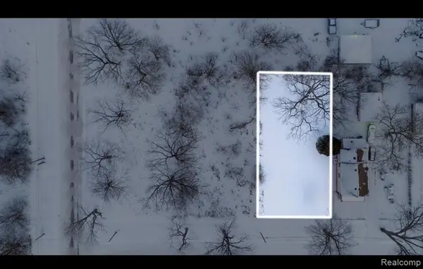 2400 Lincoln, Saginaw, MI 