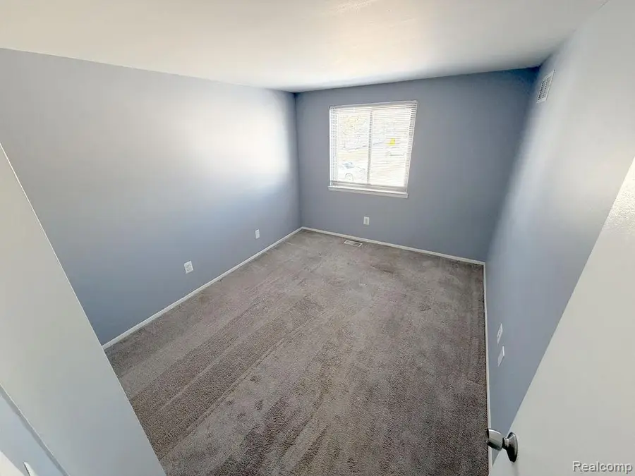 24943 Mayfair, Flat Rock, MI  - Image #3