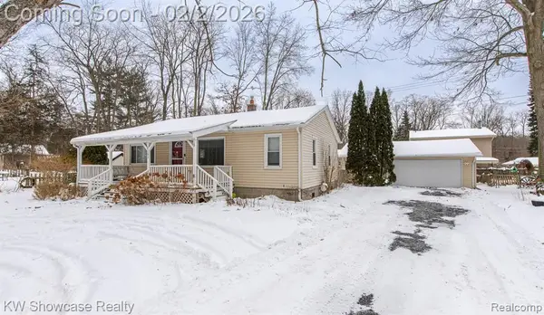 2161 E Euna, Wixom, MI 