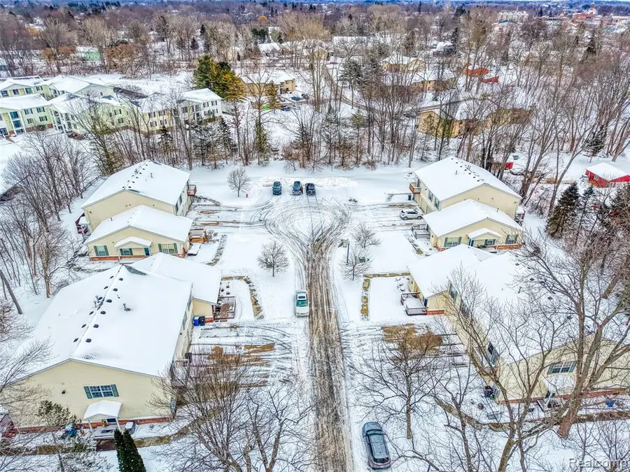 722 Griswold #8, Howell, MI  - Image #3