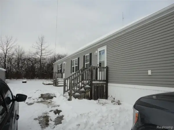 28786 Glenwood, Flat Rock, MI 48134