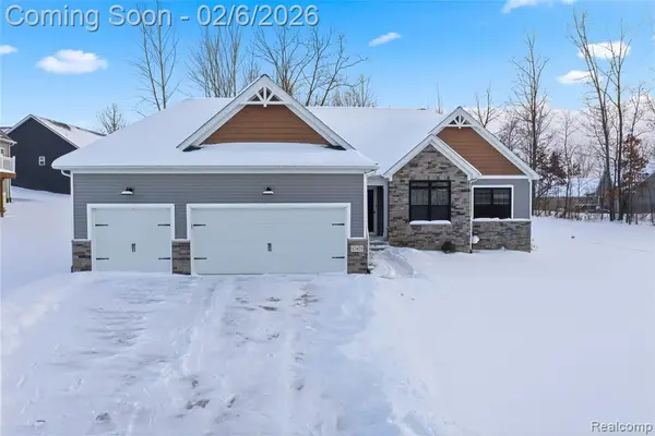 12425 Wolfberry, Fenton, MI 48430