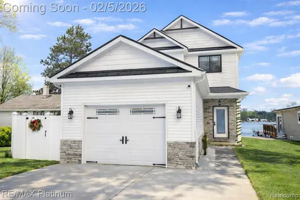 5612 Bullard, Fenton, MI 