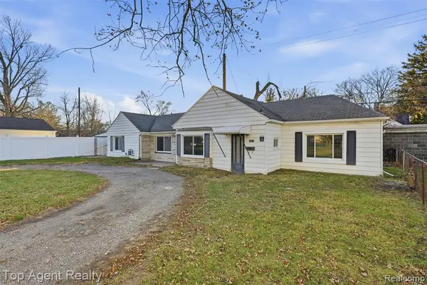 23615 Columbus, Warren, MI 