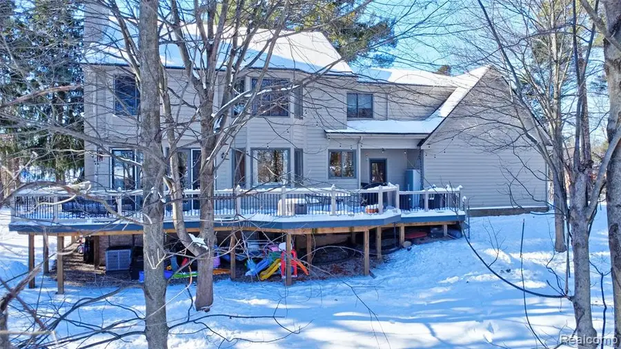 9619 Tree Top, Pinckney, MI  - #3