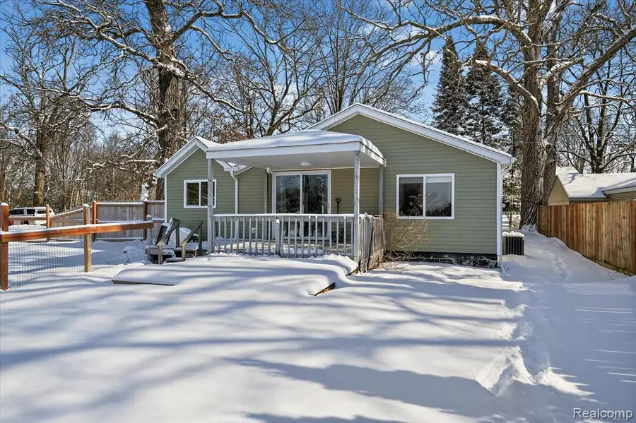 4539 Parker, Howell, MI  - #3