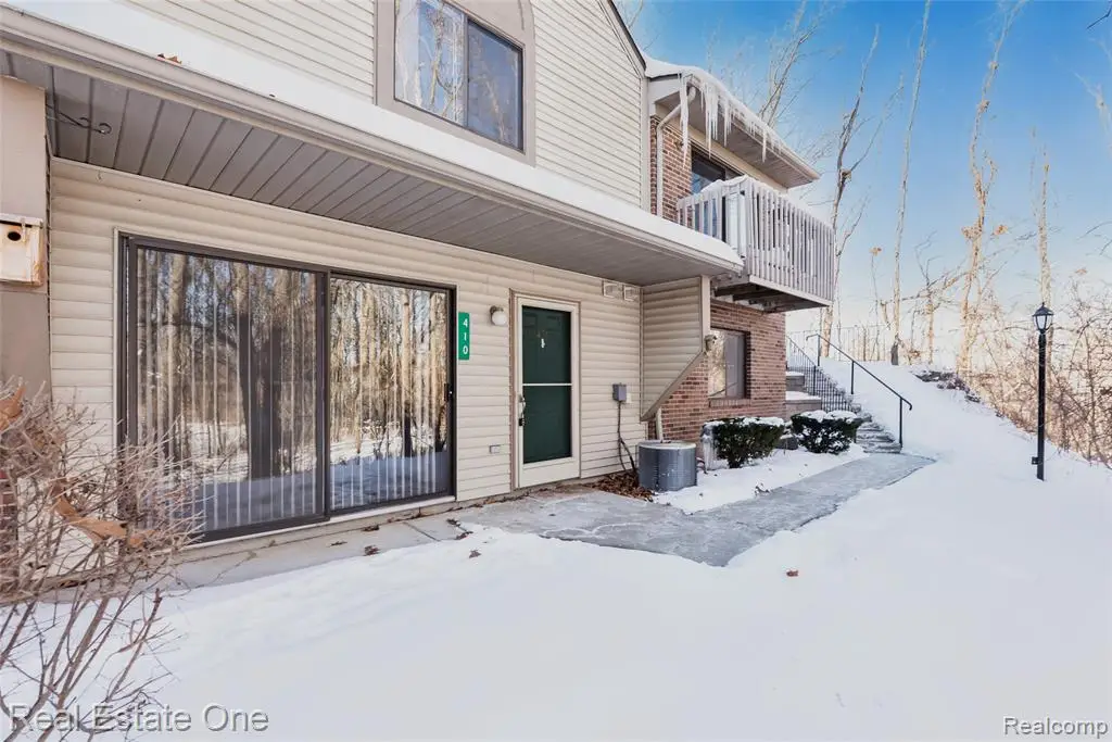 410 Spring Brooke, Brighton, MI  - #1