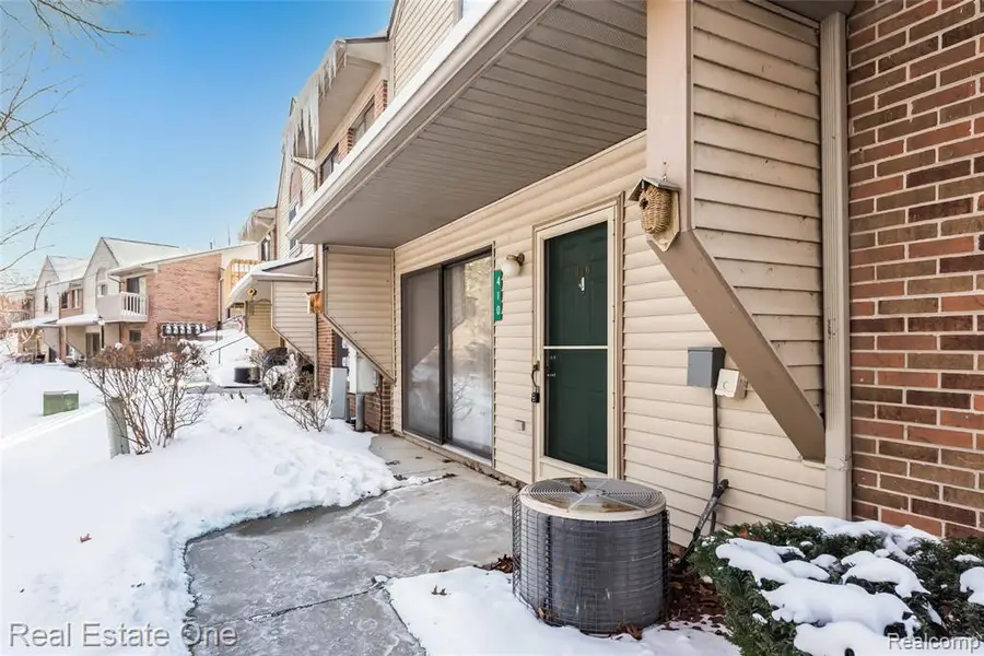 410 Spring Brooke, Brighton, MI  - #2