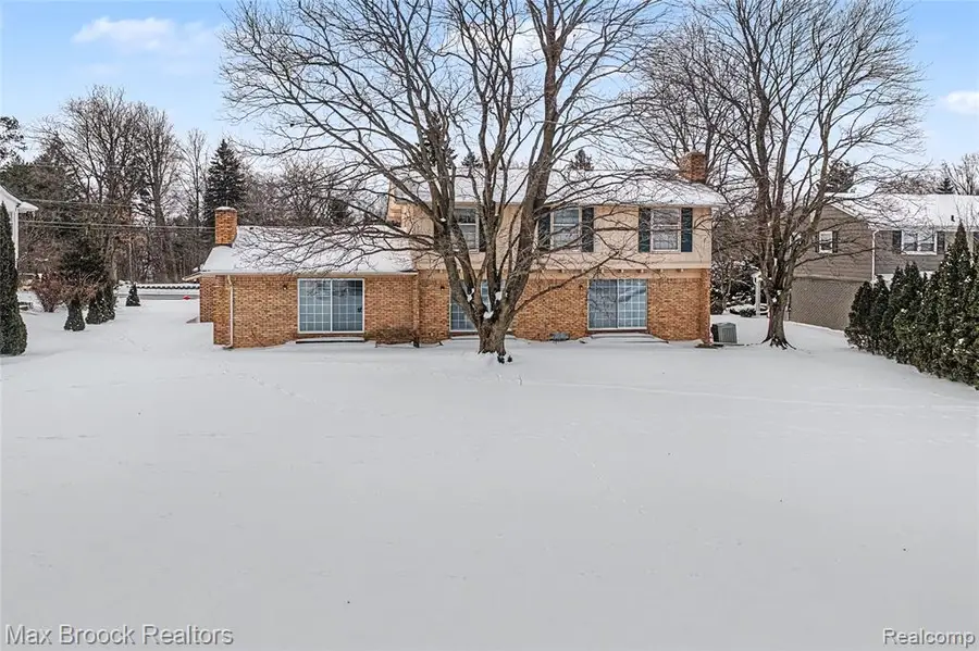 4696 Walnut Lake, Bloomfield Hills, MI  - #3