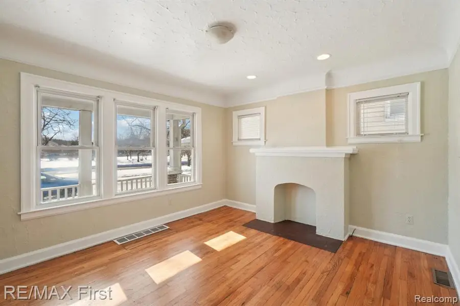 201 E Bennett, Ferndale, MI  - #3