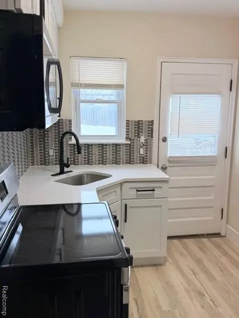 320 Sheffield, Flint, MI  - Image #2