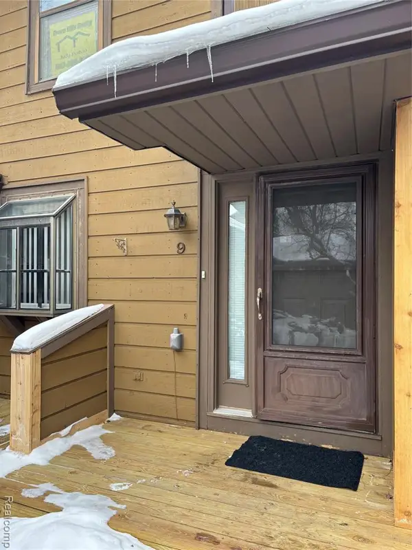 4360 Holt #9, Holt, MI 