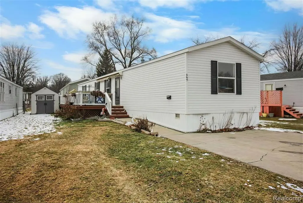 669 Lafferty Drive, Rochester Hills, MI 48307 - #1