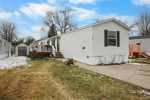 669 Lafferty Drive, Rochester Hills, MI 48307