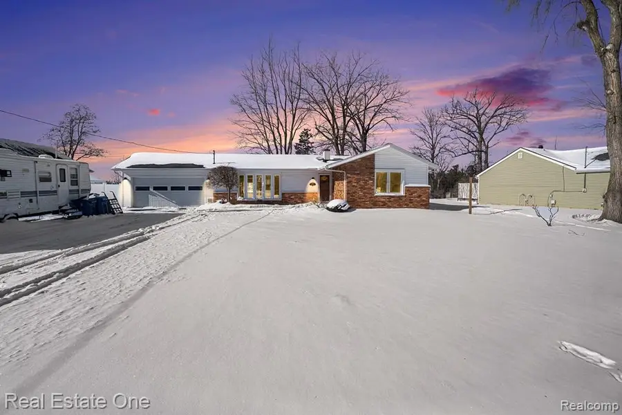 11422 Skyline, Fenton, MI  - Image #2