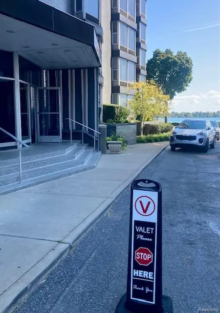 8200 E Jefferson #503, Detroit, MI 48214 - Image #2