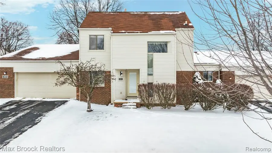 5324 Fairway, West Bloomfield, MI  - #2
