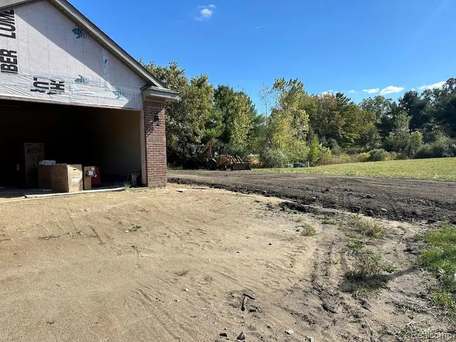 821 Chelsea Ridge, Howell, MI  - Image #3