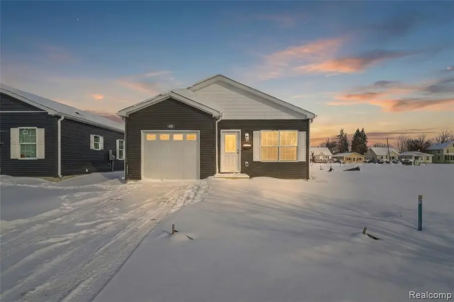 7527 Packard Ave, Warren, MI 48091 - #2