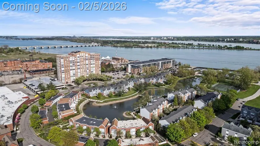 250 E Harbortown #1405, Detroit, MI  - Image #3