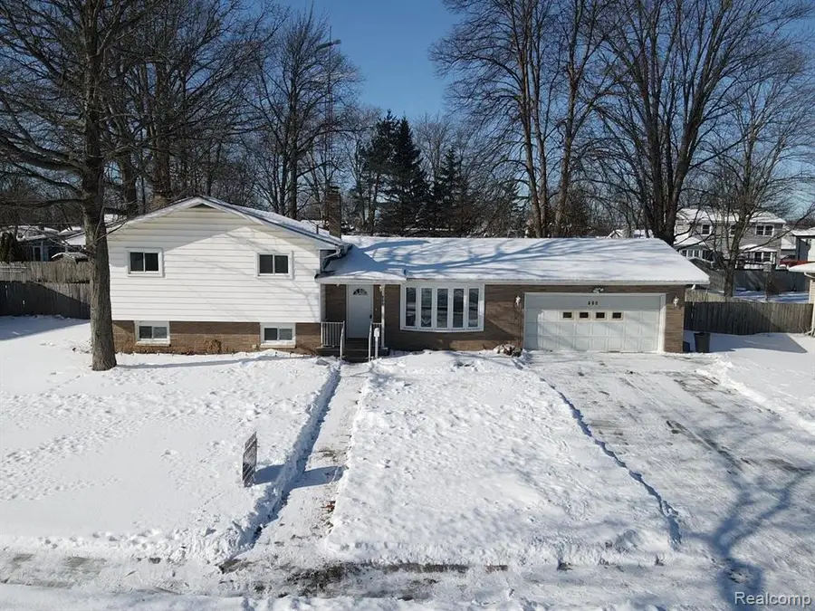 980 Indiana, Marysville, MI  - #2