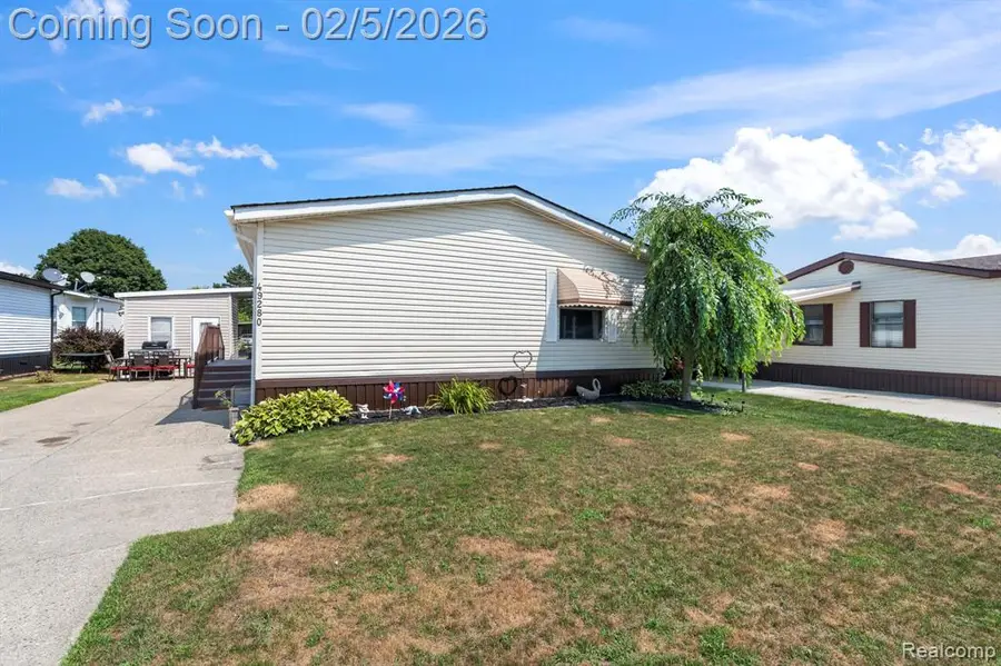 49280 Wildwood, Shelby Charter Township, MI  - Image #3