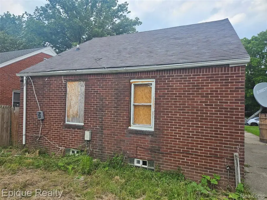 6137 Radnor, Detroit, MI  - #3