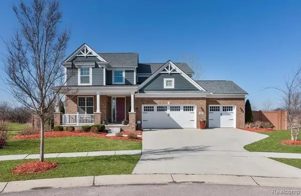 830 Lake Woods, Canton, MI 