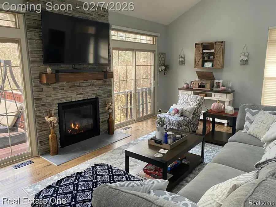 7305 Gateway, West Bloomfield, MI  - #3