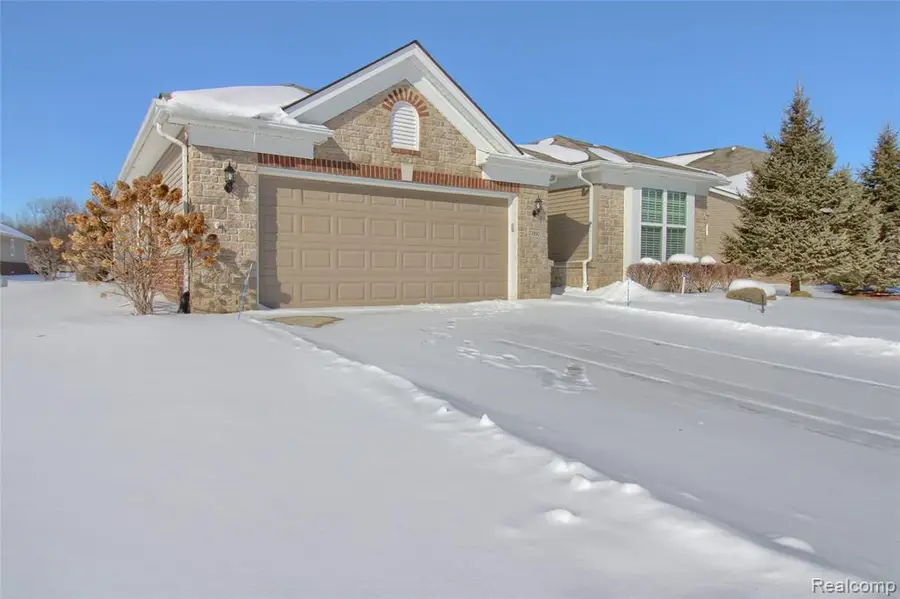 23890 Manistee, Flat Rock, MI  - Image #3