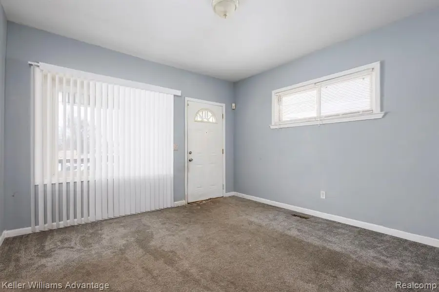 11727 Dyar, Hamtramck, MI  - Image #2