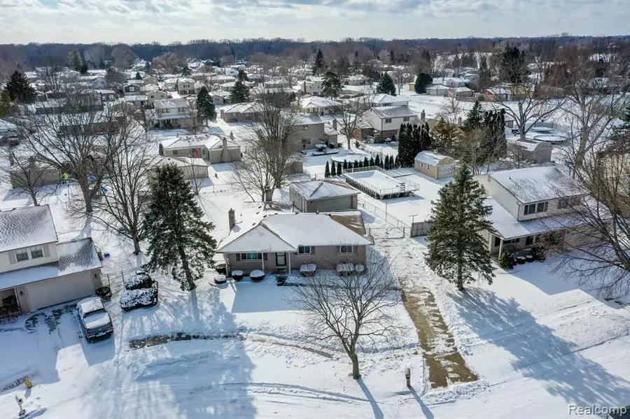 19586 Larry, Clinton Township, MI  - Image #2