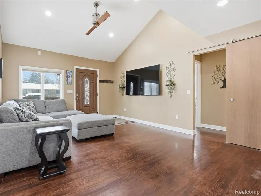 58106 Delmar, Washington, MI 48094 - #2