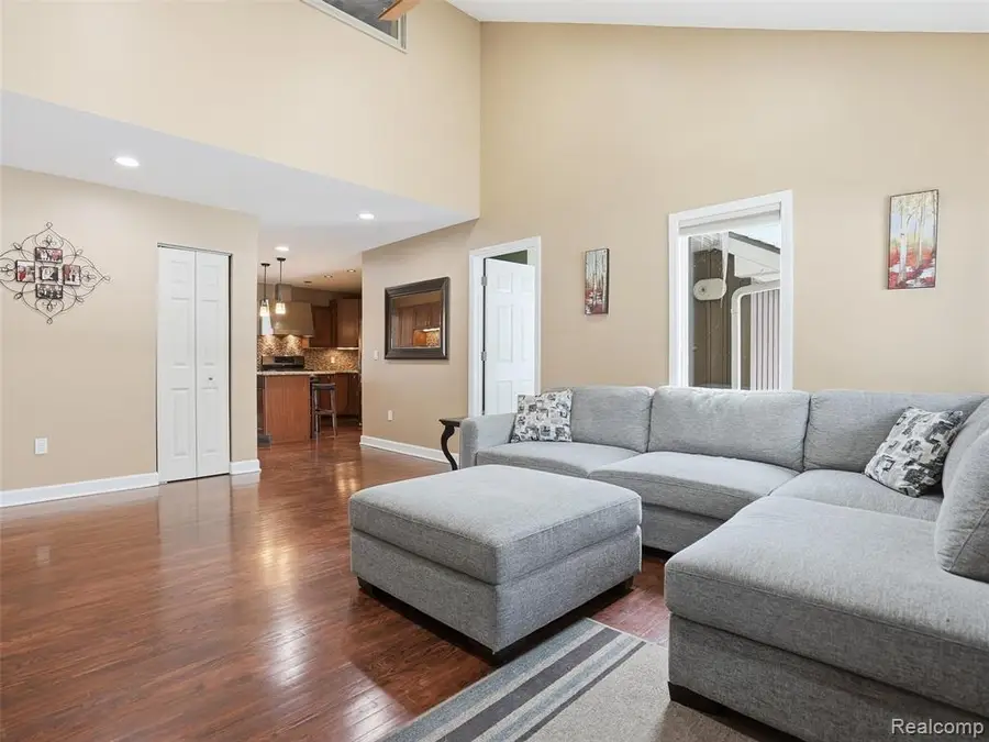 58106 Delmar, Washington, MI 48094 - #3