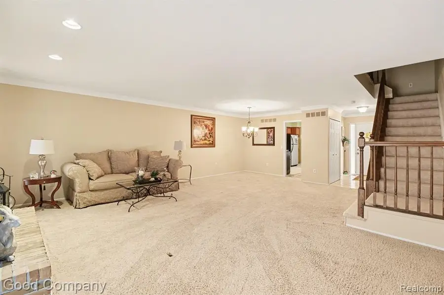 616 Tennyson, Rochester Hills, MI  - Image #3
